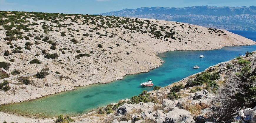 Baugrundstück mit Potenzial: 694 m2 in Dabov Stani nahe Novalja – Nur einen Spaziergang von Pastura Bay entfernt