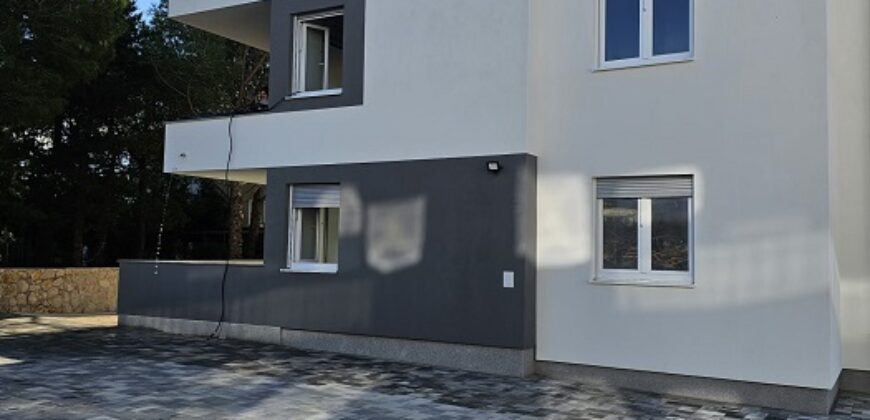 Apartment mit Pool H124, Novalja