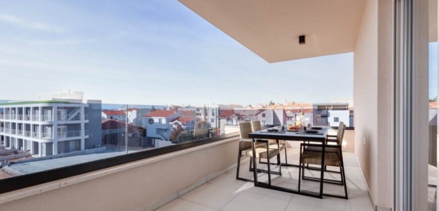 Penthouse HF1122, Zadar