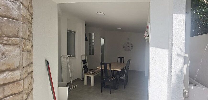 Apartment H149-Mandre